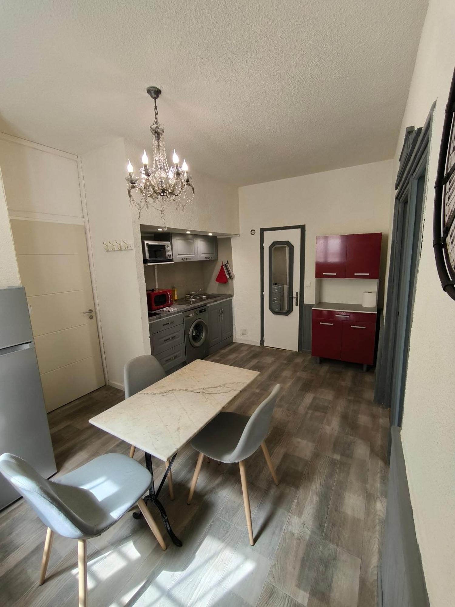 Appartement Chaleureux Dans Le Centre De Béziers Zewnętrze zdjęcie